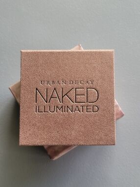 Urban Decay Naked Illuminated LIT